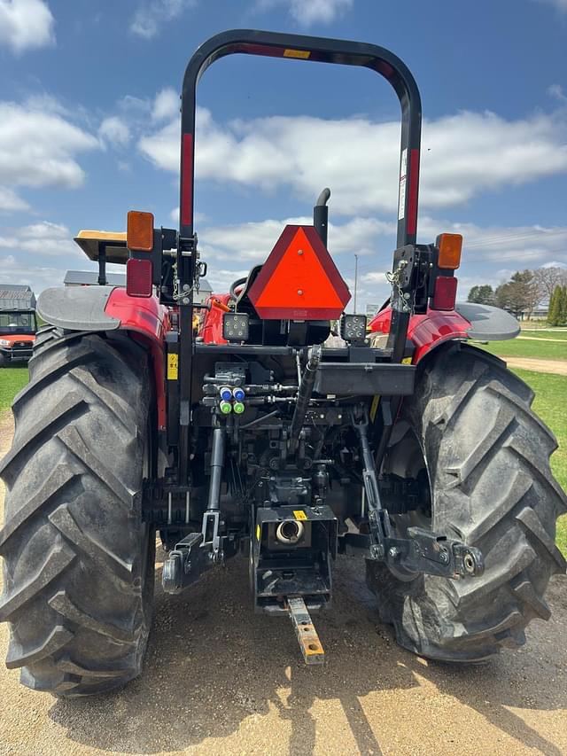 Image of Case IH Farmall 105A equipment image 4