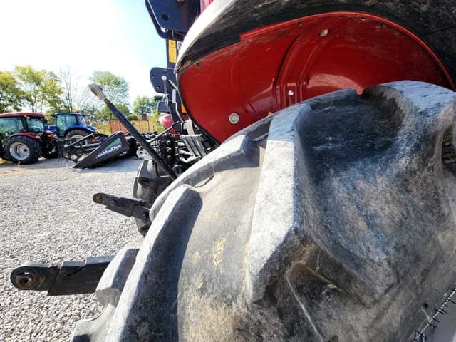 Image of Case IH Farmall 105A equipment image 2