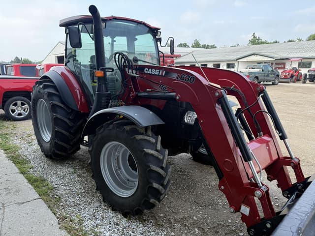 Image of Case IH Farmall 110C equipment image 1