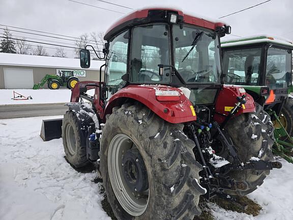 Image of Case IH Farmall 110C equipment image 3