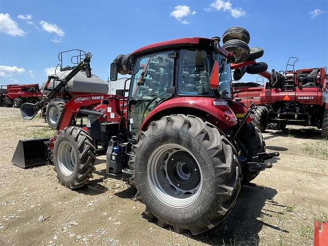 Image of Case IH Farmall 110C equipment image 3