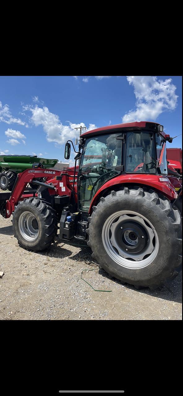 Image of Case IH Farmall 110C equipment image 2