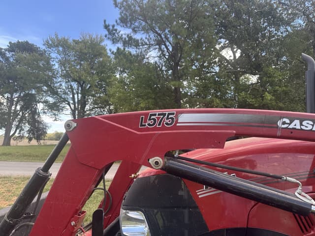 Image of Case IH Farmall 115A equipment image 2