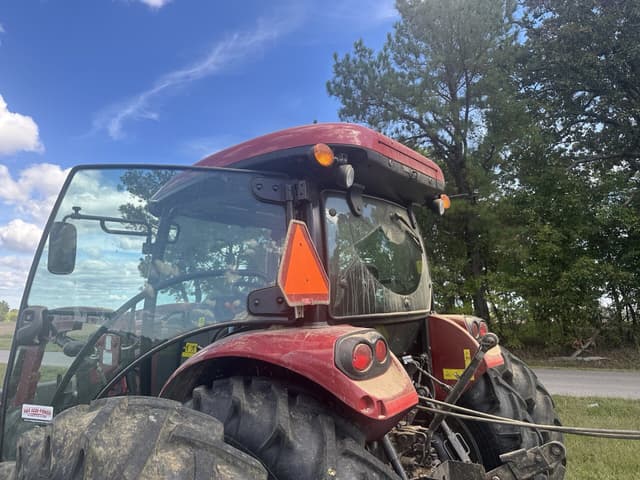 Image of Case IH Farmall 115A equipment image 3