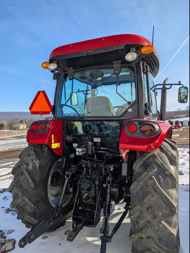 Image of Case IH Farmall 115A equipment image 2