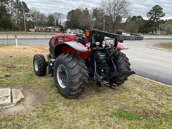 Image of Case IH Farmall 115A equipment image 4