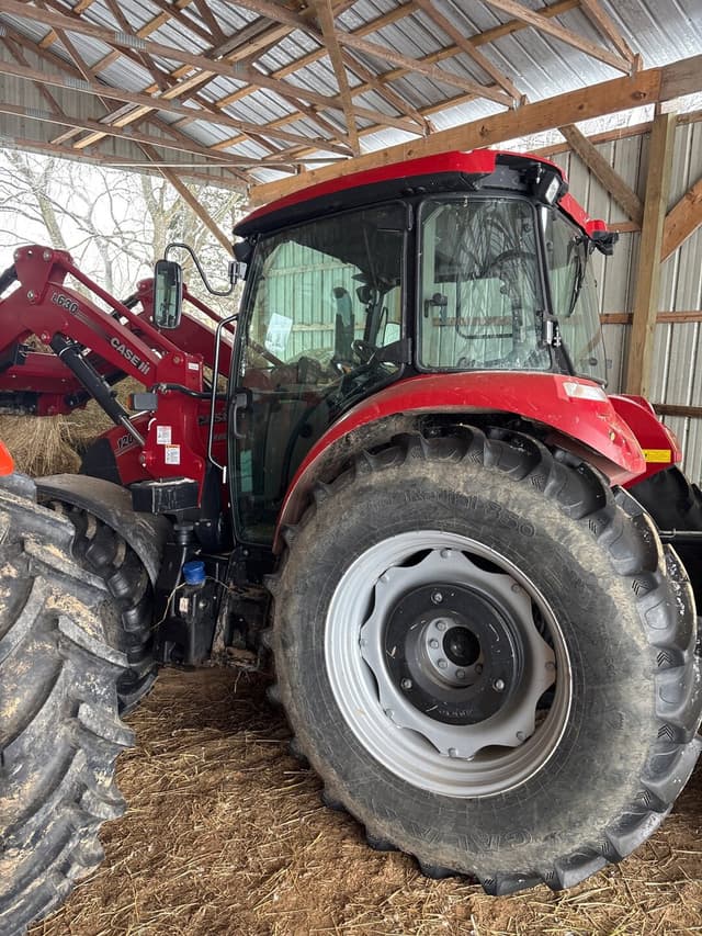 Image of Case IH Farmall 120C equipment image 4