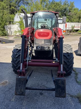 Image of Case IH Farmall 120C equipment image 4