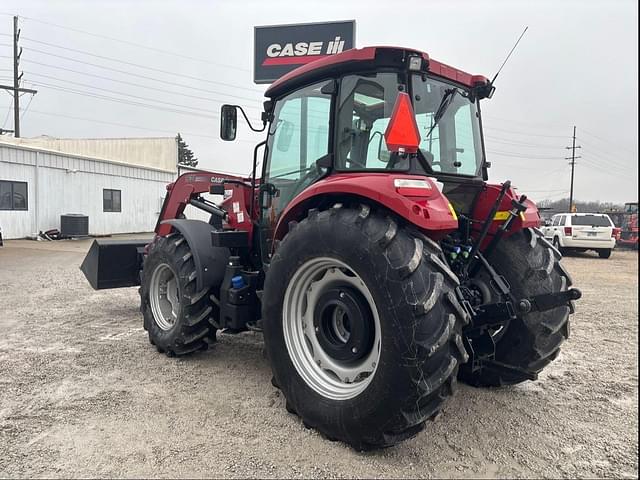 Image of Case IH Farmall 120C equipment image 4