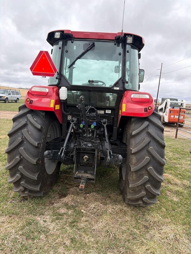 Image of Case IH Farmall 120C equipment image 4