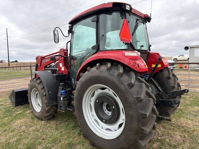 Image of Case IH Farmall 120C equipment image 1