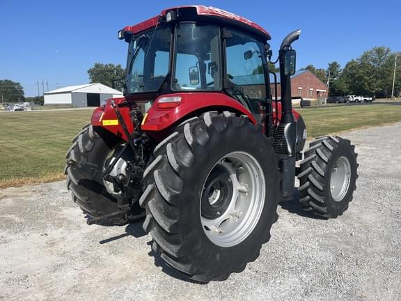 Image of Case IH Farmall 120C equipment image 4