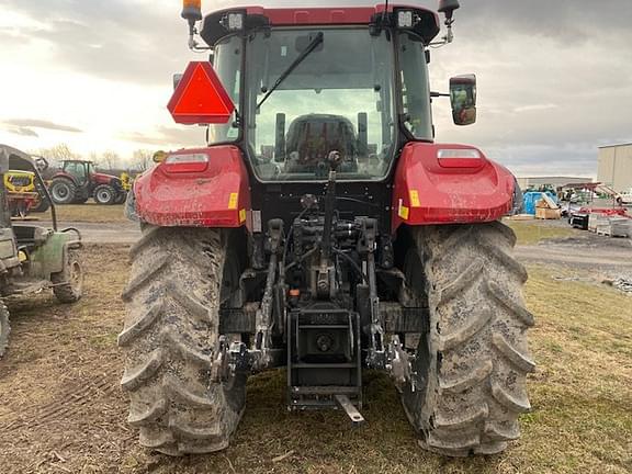 Image of Case IH Farmall 120U equipment image 4