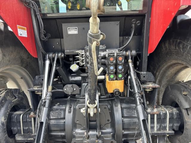 Image of Case IH Farmall 130A equipment image 2