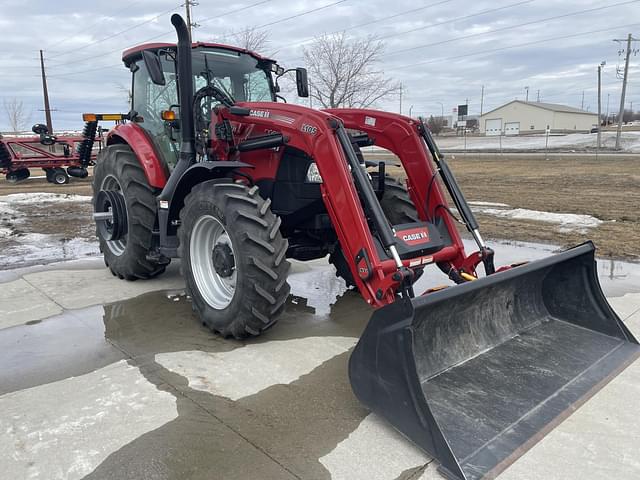 Image of Case IH Farmall 140A equipment image 3