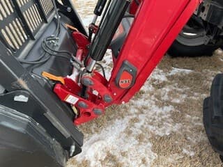 Image of Case IH Farmall 140A equipment image 4