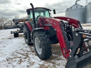 Image of Case IH Farmall 140A equipment image 1