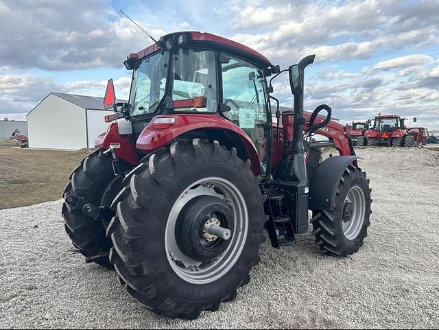 Image of Case IH Farmall 140A equipment image 2