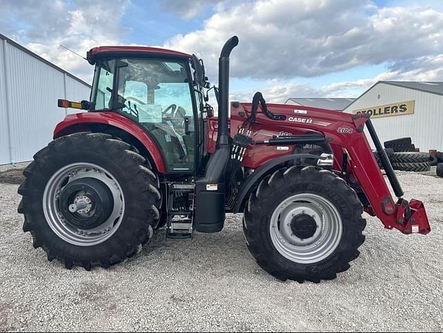 Image of Case IH Farmall 140A equipment image 1