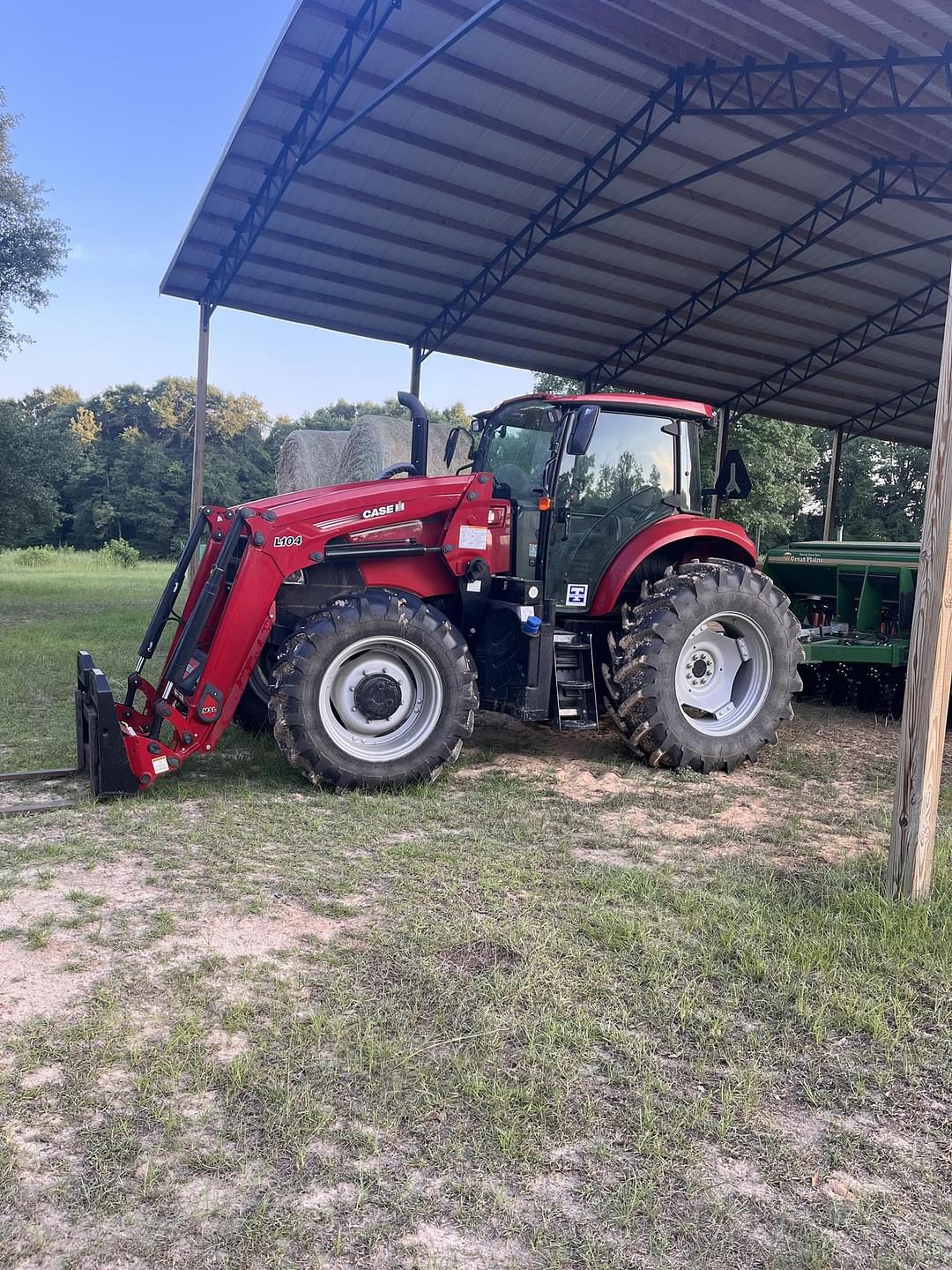 Image of Case IH Farmall 140A Image 0