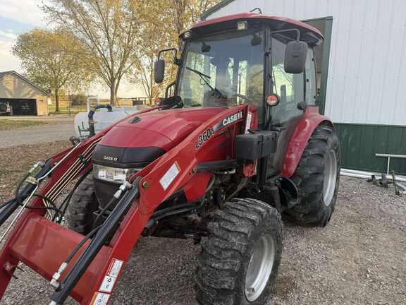 Image of Case IH Farmall 45C equipment image 2