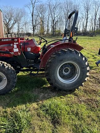 Image of Case IH Farmall 60A equipment image 2