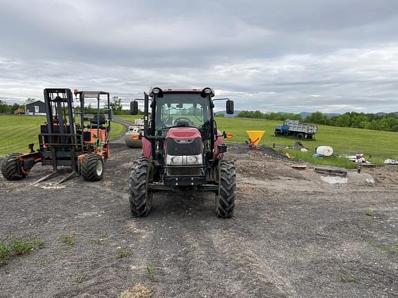 Image of Case IH Farmall 65A equipment image 1