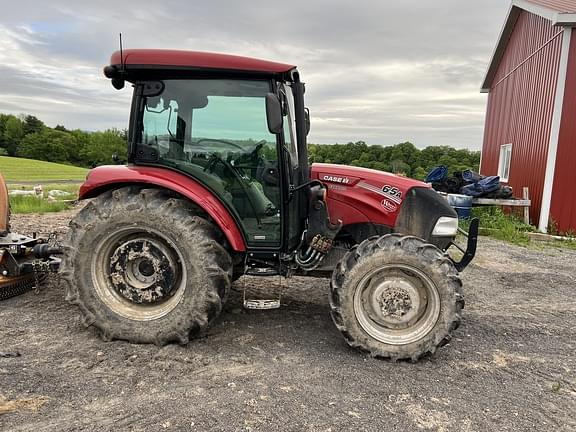 Image of Case IH Farmall 65A equipment image 4