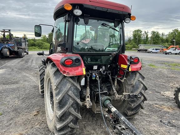 Image of Case IH Farmall 65A equipment image 3