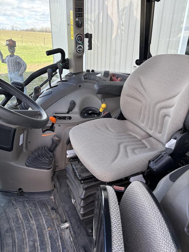 Image of Case IH Farmall 75C equipment image 2