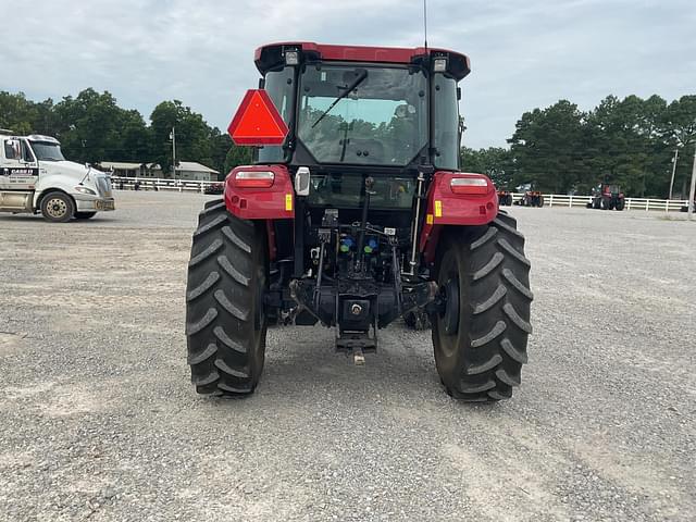 Image of Case IH Farmall 75C equipment image 4