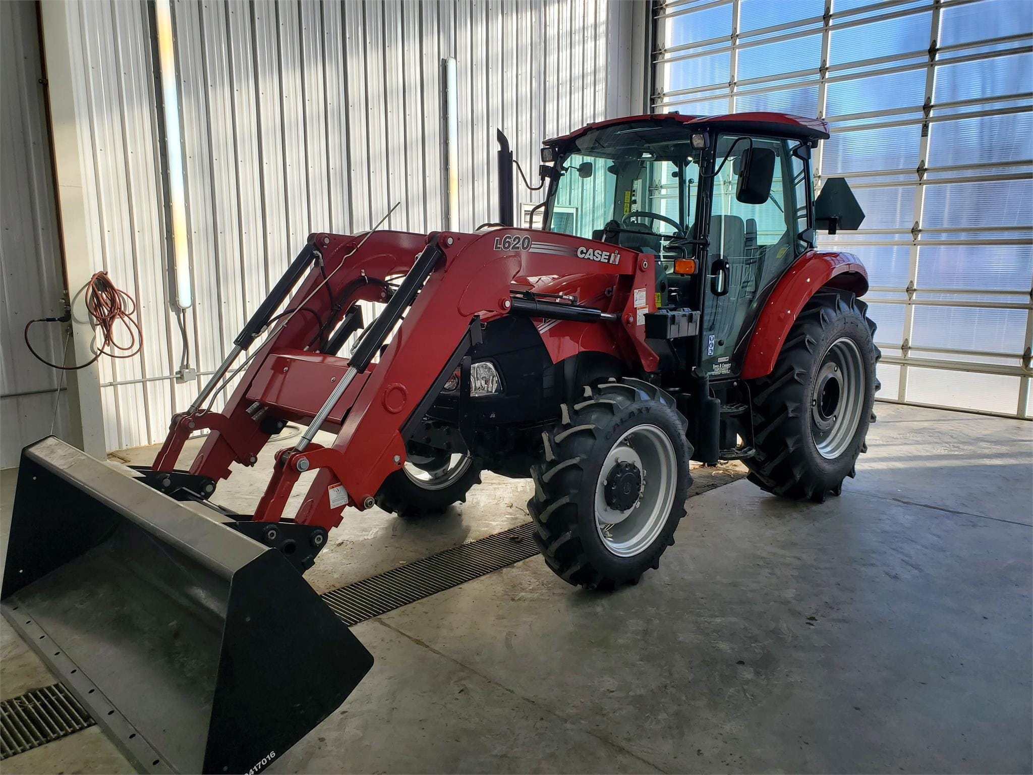 Main image Case IH Farmall 75C