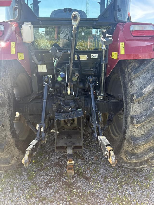 Image of Case IH Farmall 90C equipment image 2
