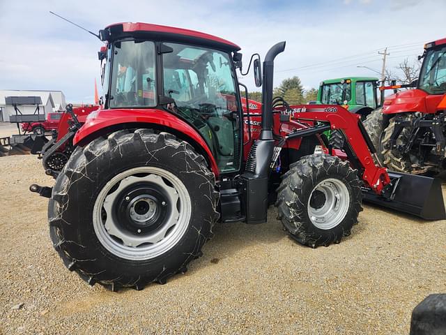 Image of Case IH Farmall 90C equipment image 3