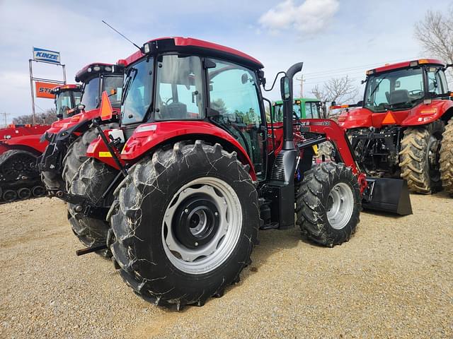 Image of Case IH Farmall 90C equipment image 4