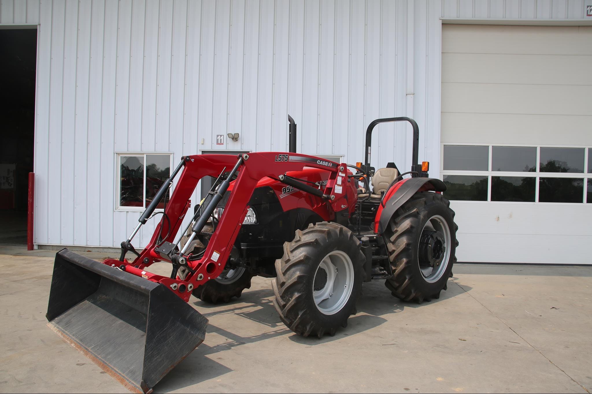 2021 Case IH Farmall 95A Equipment Image0