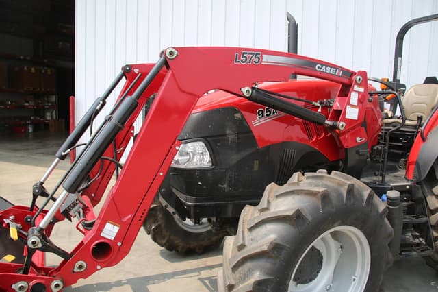Image of Case IH Farmall 95A equipment image 2