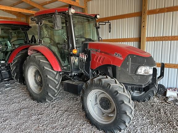 Image of Case IH Farmall 95A Primary image