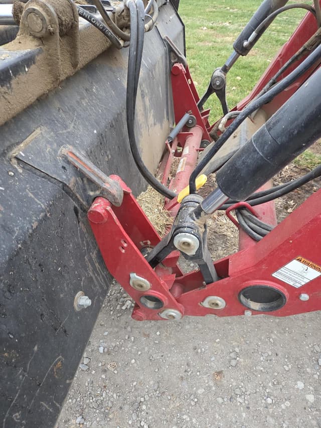 Image of Case IH Farmall 95A equipment image 4