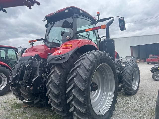 Image of Case IH Magnum 400 equipment image 1