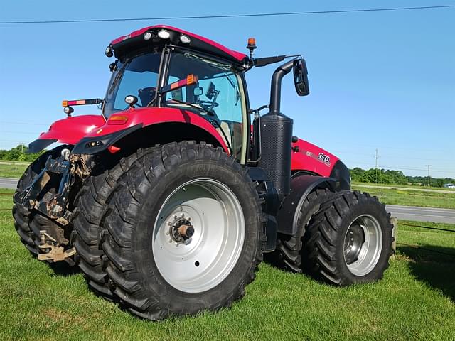 Image of Case IH Magnum 310 equipment image 2