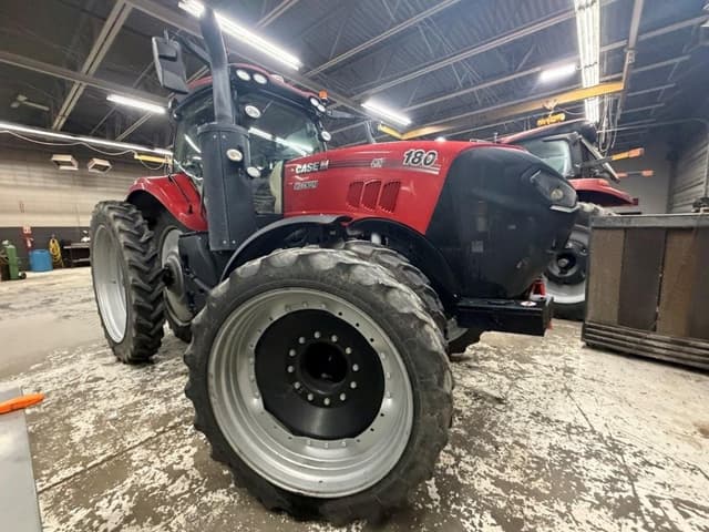 Image of Case IH Magnum 180 equipment image 1