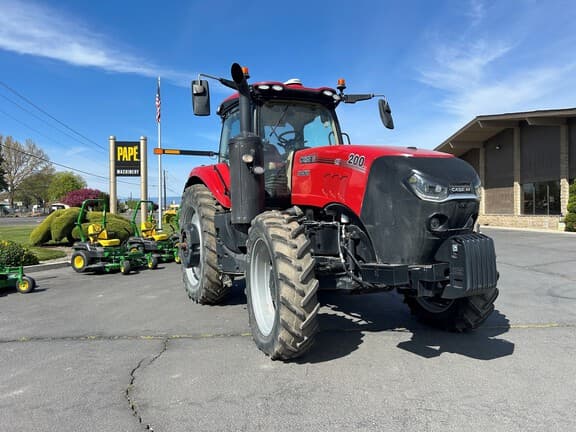 Image of Case IH Magnum 200 equipment image 4