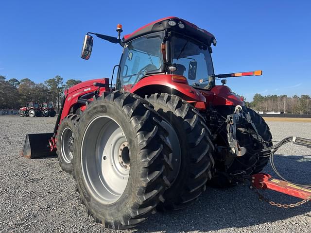 Image of Case IH Magnum 200 equipment image 2