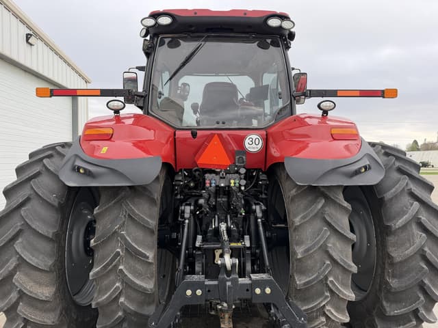 Image of Case IH Magnum 200 equipment image 3