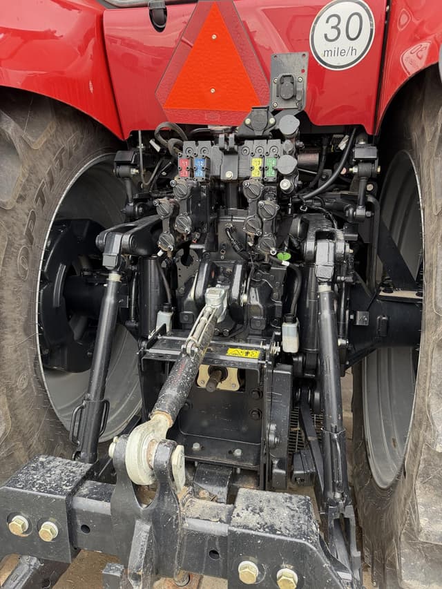 Image of Case IH Magnum 200 equipment image 4