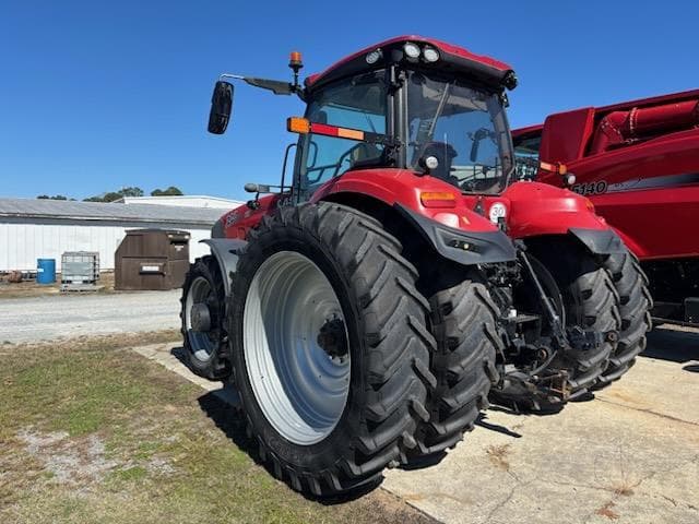 Image of Case IH Magnum 220 equipment image 2