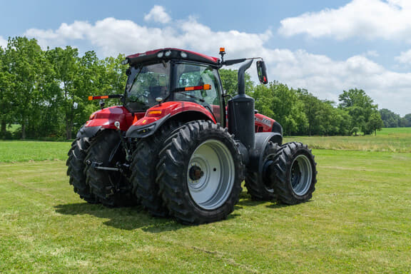 Image of Case IH Magnum 240 equipment image 4