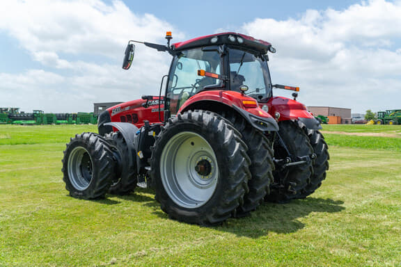 Image of Case IH Magnum 240 equipment image 2