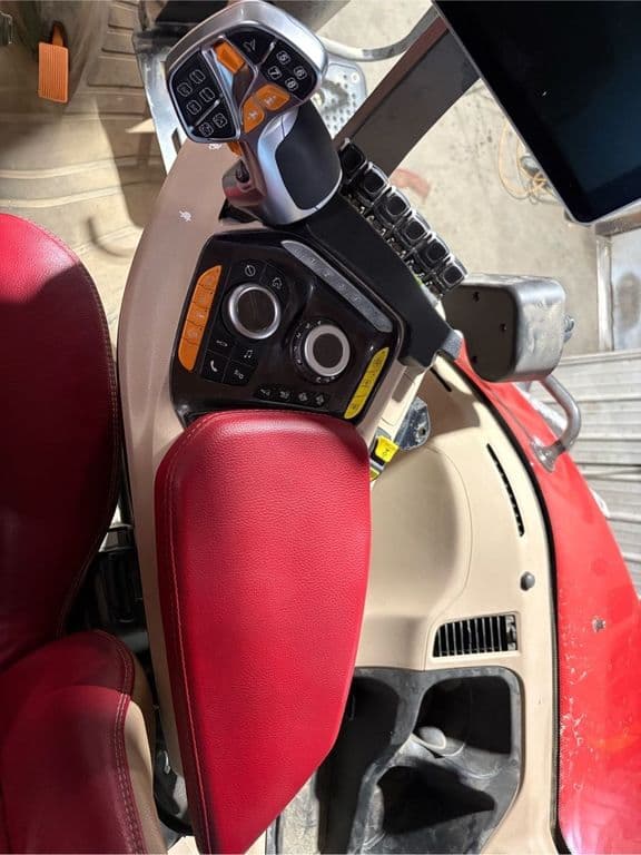 Image of Case IH Magnum 250 equipment image 2